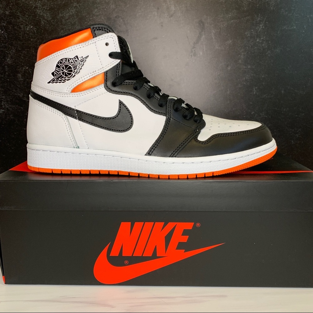 ⛔️SOLD⛔️ Nike Air Jordan 1 High OG Electro Orange - Picture 12 of 14
